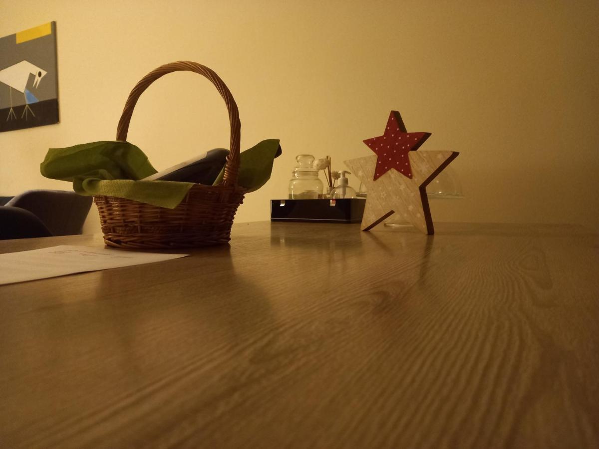 Fresh And Elegant Apartment, 9' From City Center Атина Екстериор снимка